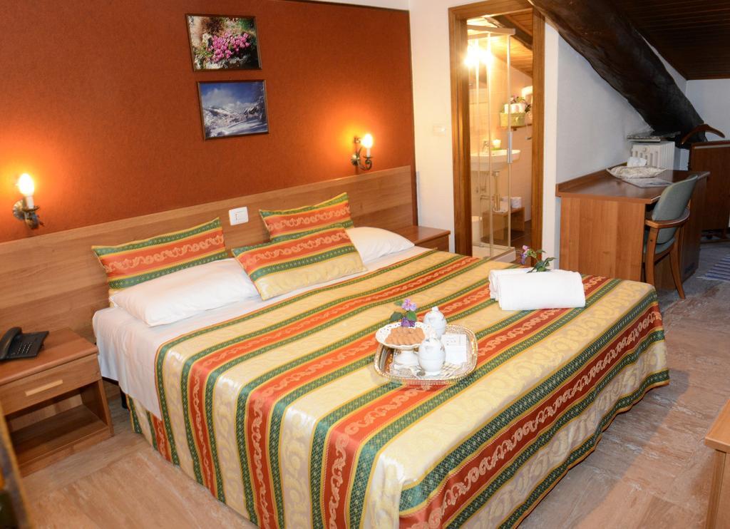 Albergo Altavilla Tirano Exterior photo